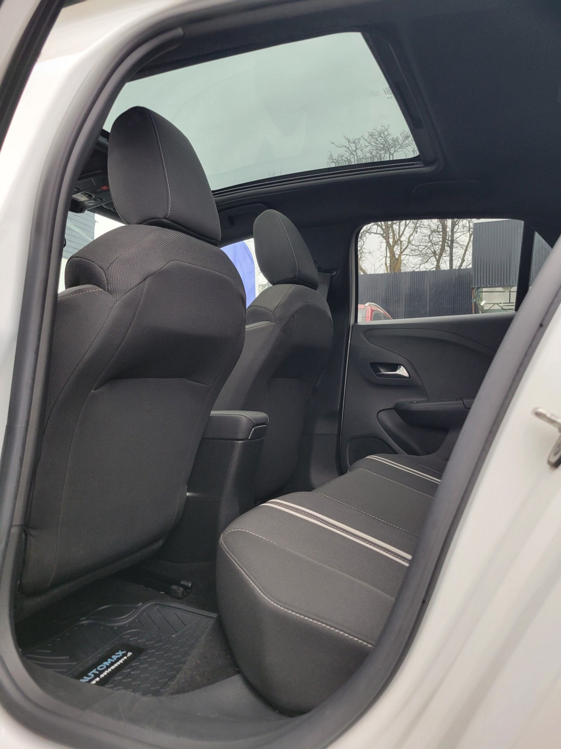 Opel Corsa Gs1.2 Aut — foto 10 de 19