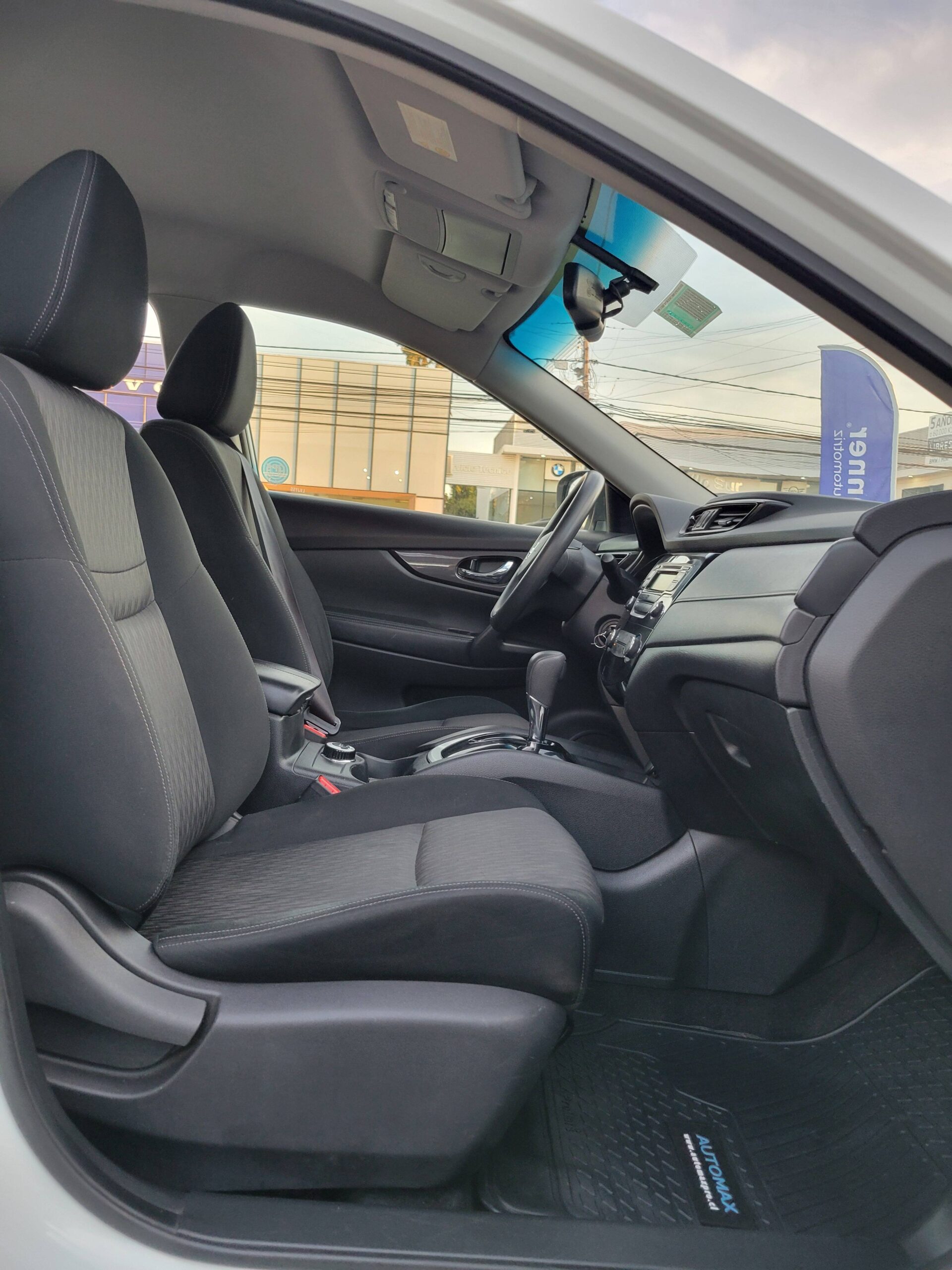 Nissan Xtrail Sense — foto 8 de 20