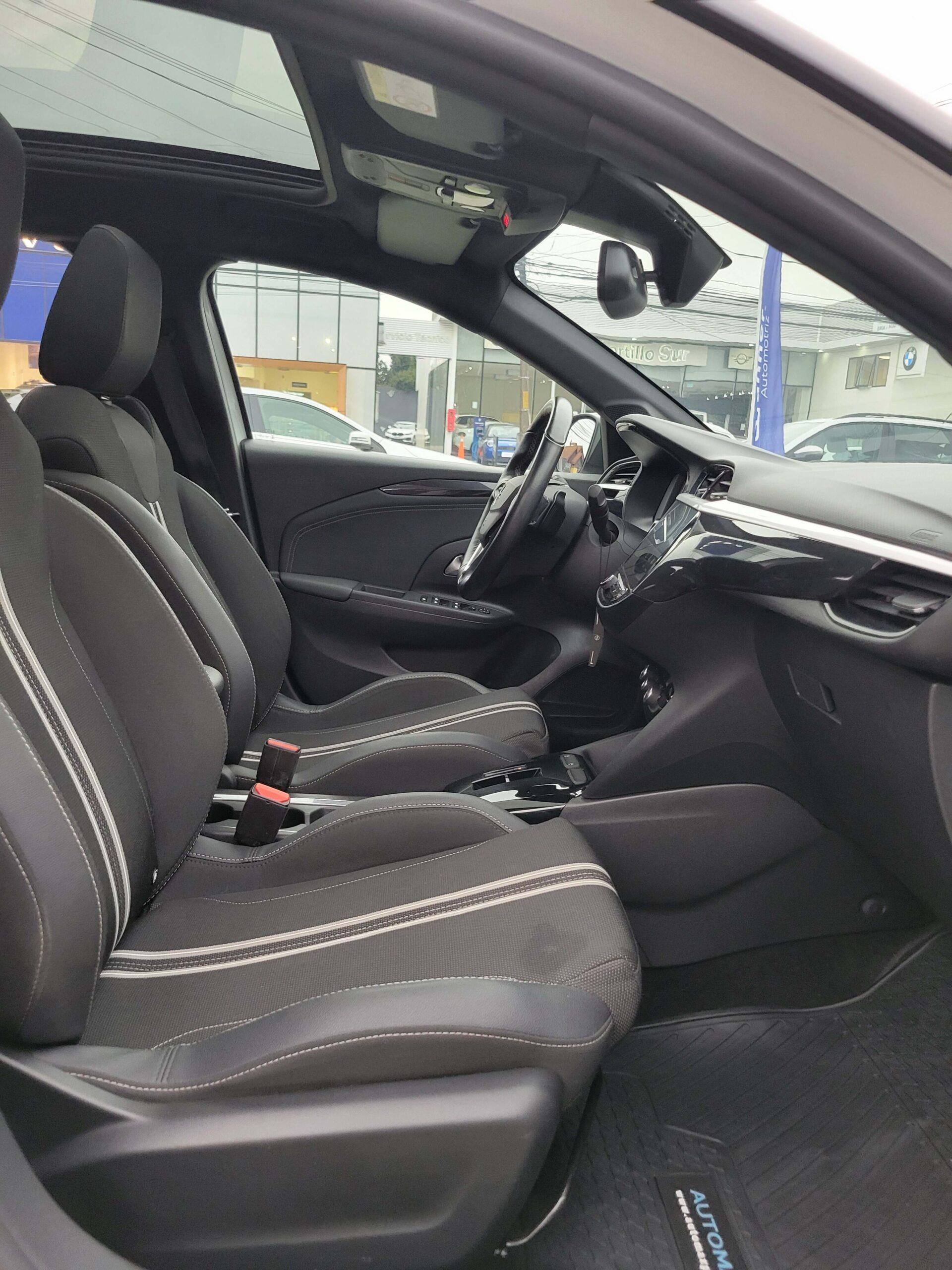 Opel Corsa Gs1.2 Aut — foto 12 de 19