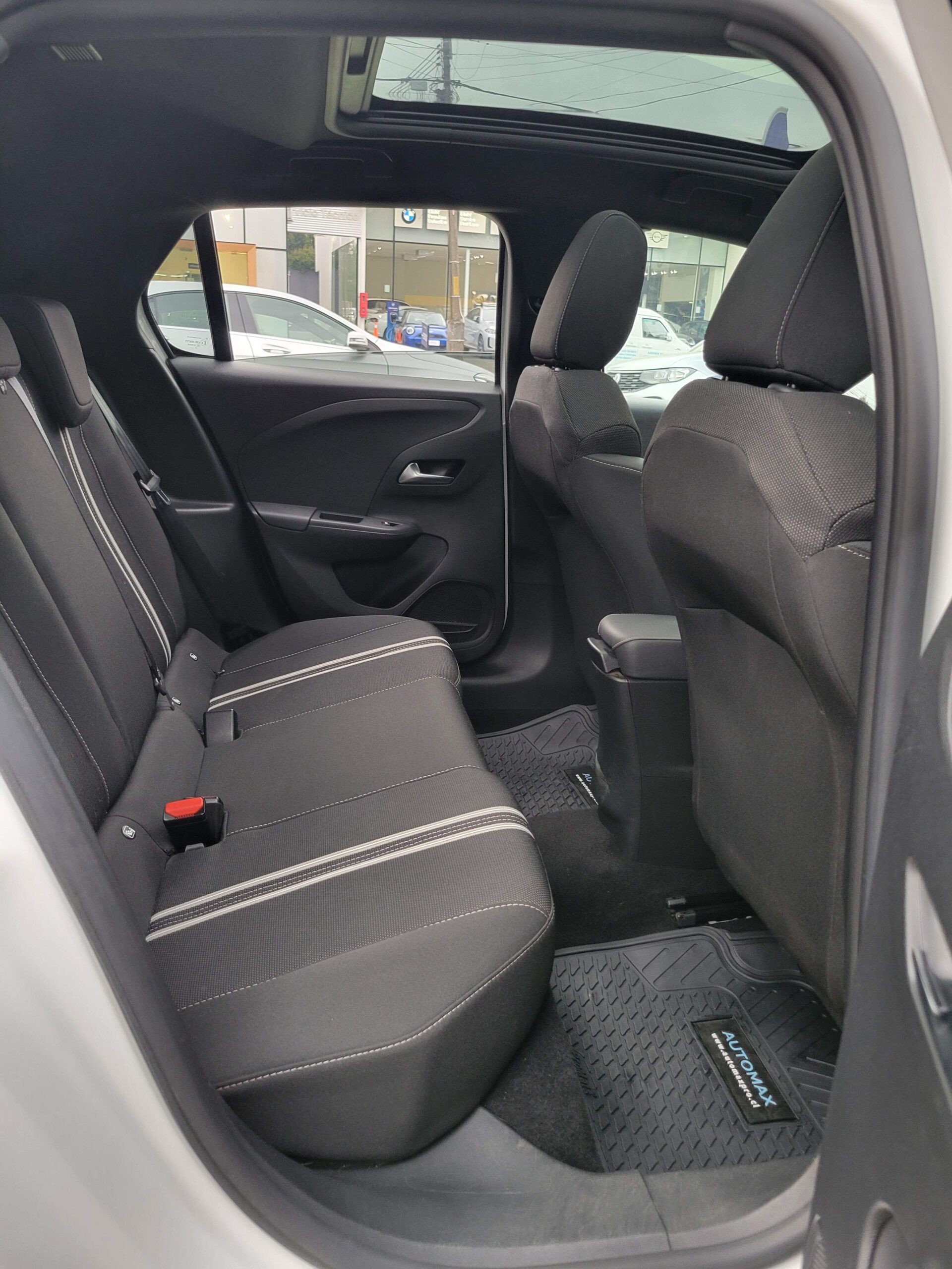 Opel Corsa Gs1.2 Aut — foto 13 de 19