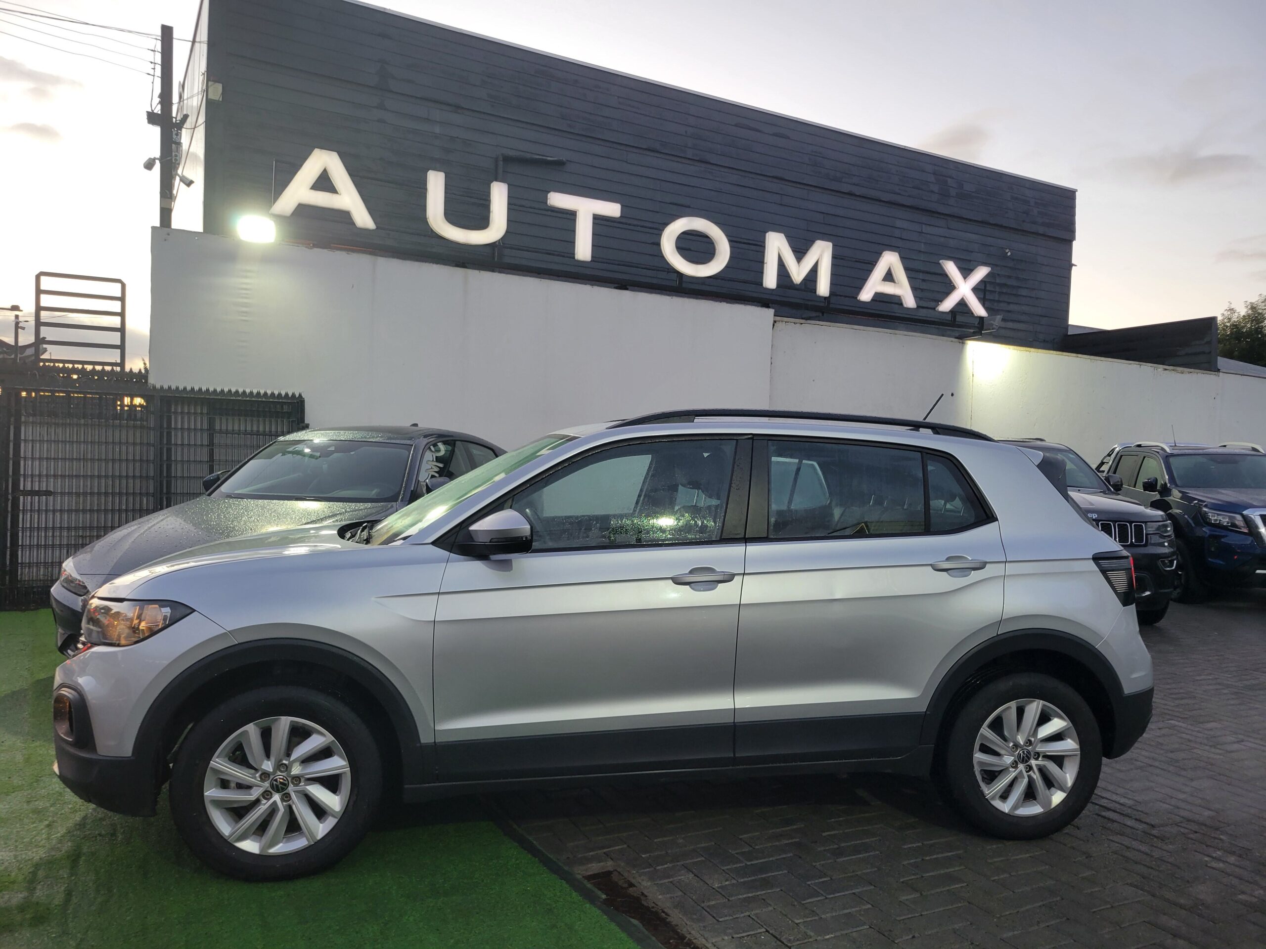 Volkswagen T-Cross Trendline — foto 3 de 14