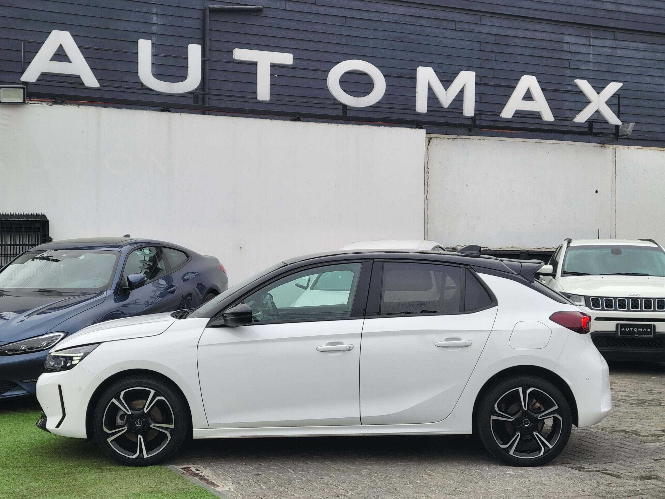 Opel Corsa Gs1.2 Aut — foto 3 de 19