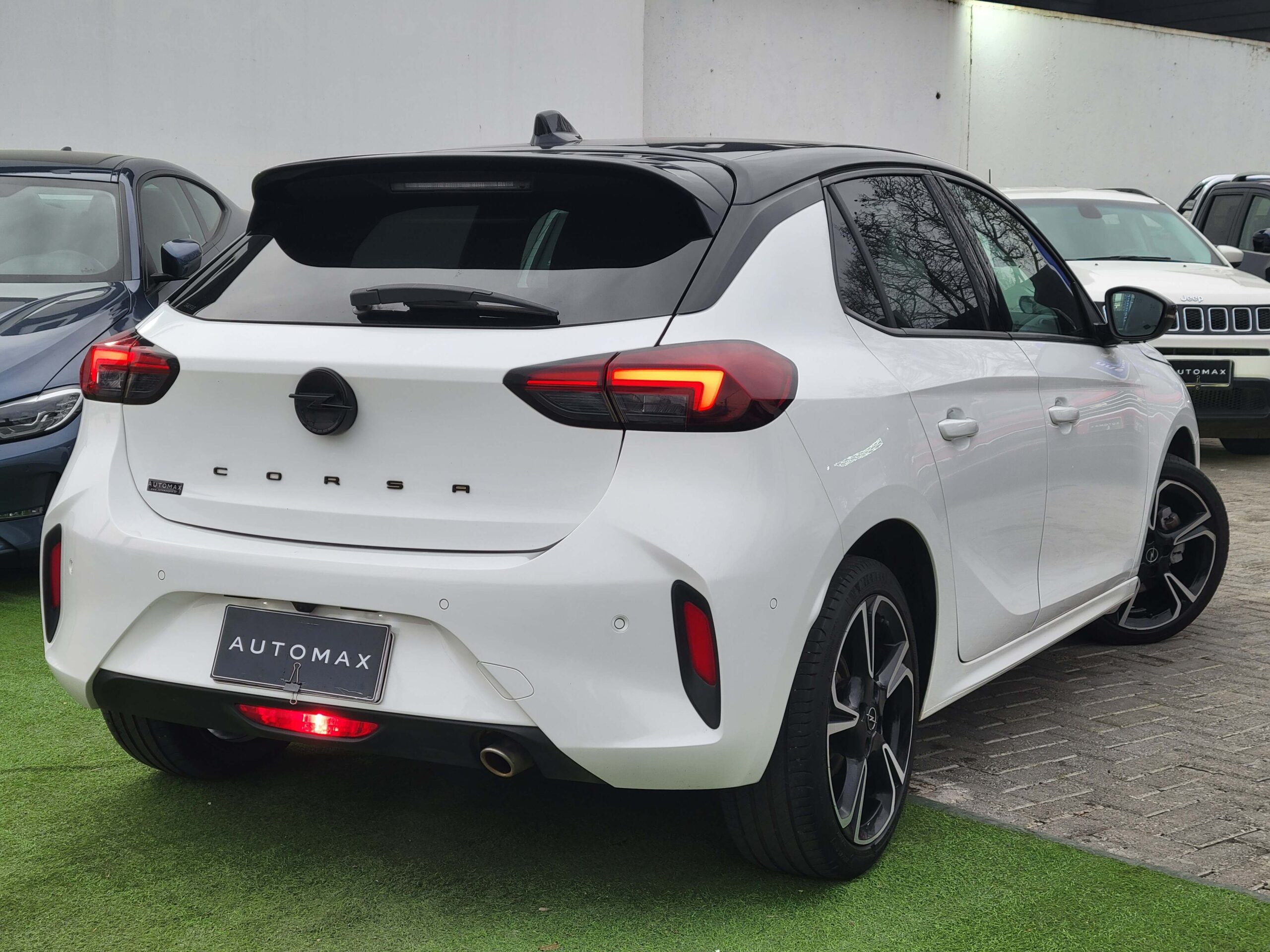 Opel Corsa Gs1.2 Aut — foto 5 de 19