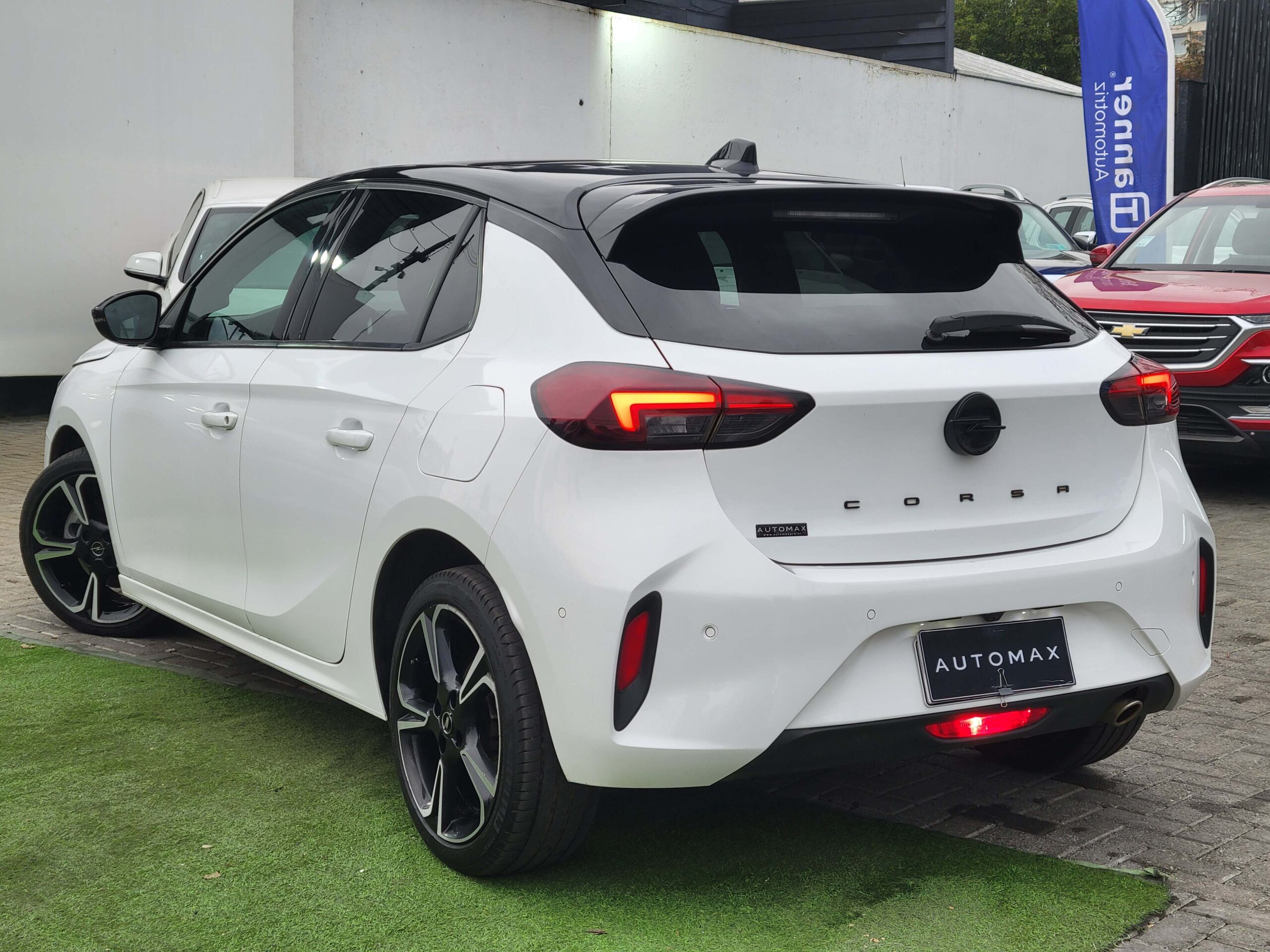 Opel Corsa Gs1.2 Aut — foto 6 de 19