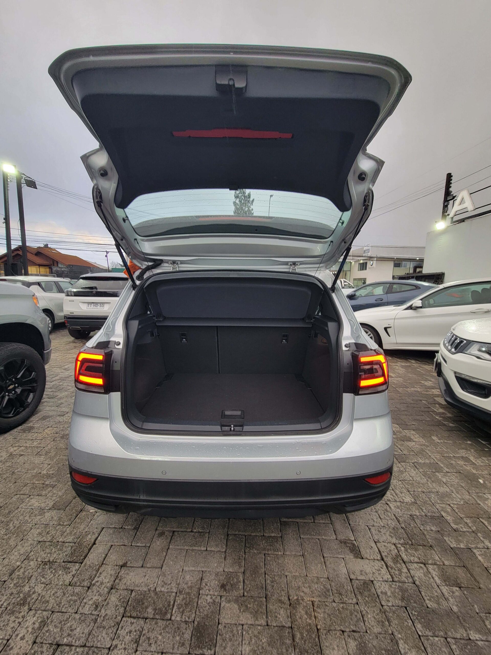 Volkswagen T-Cross Trendline — foto 7 de 14