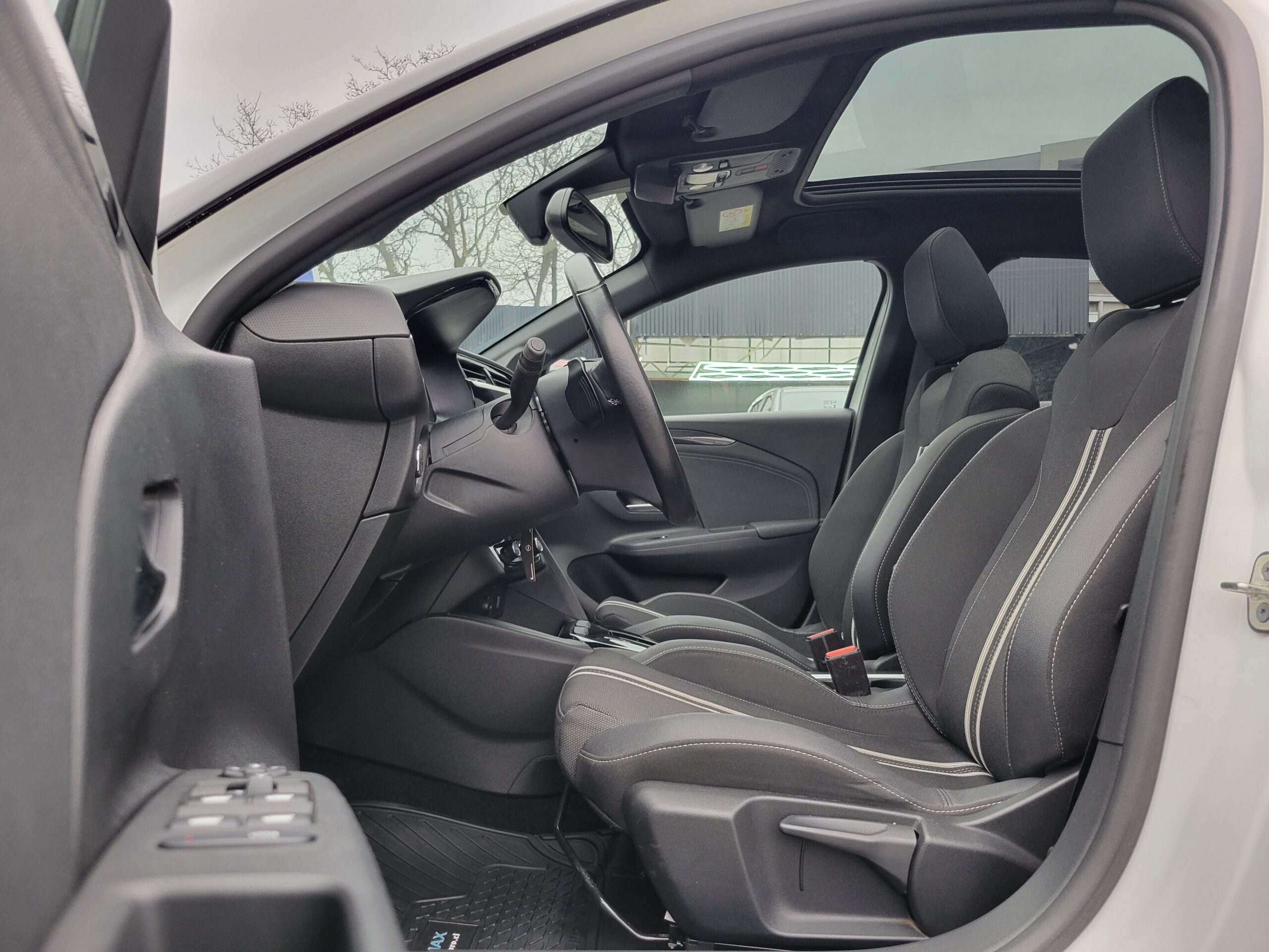 Opel Corsa Gs1.2 Aut — foto 9 de 19