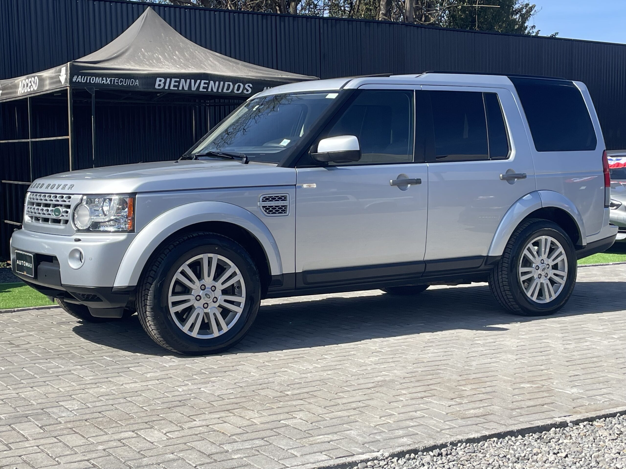 Land Rover Discovery 4 — foto 2 de 19