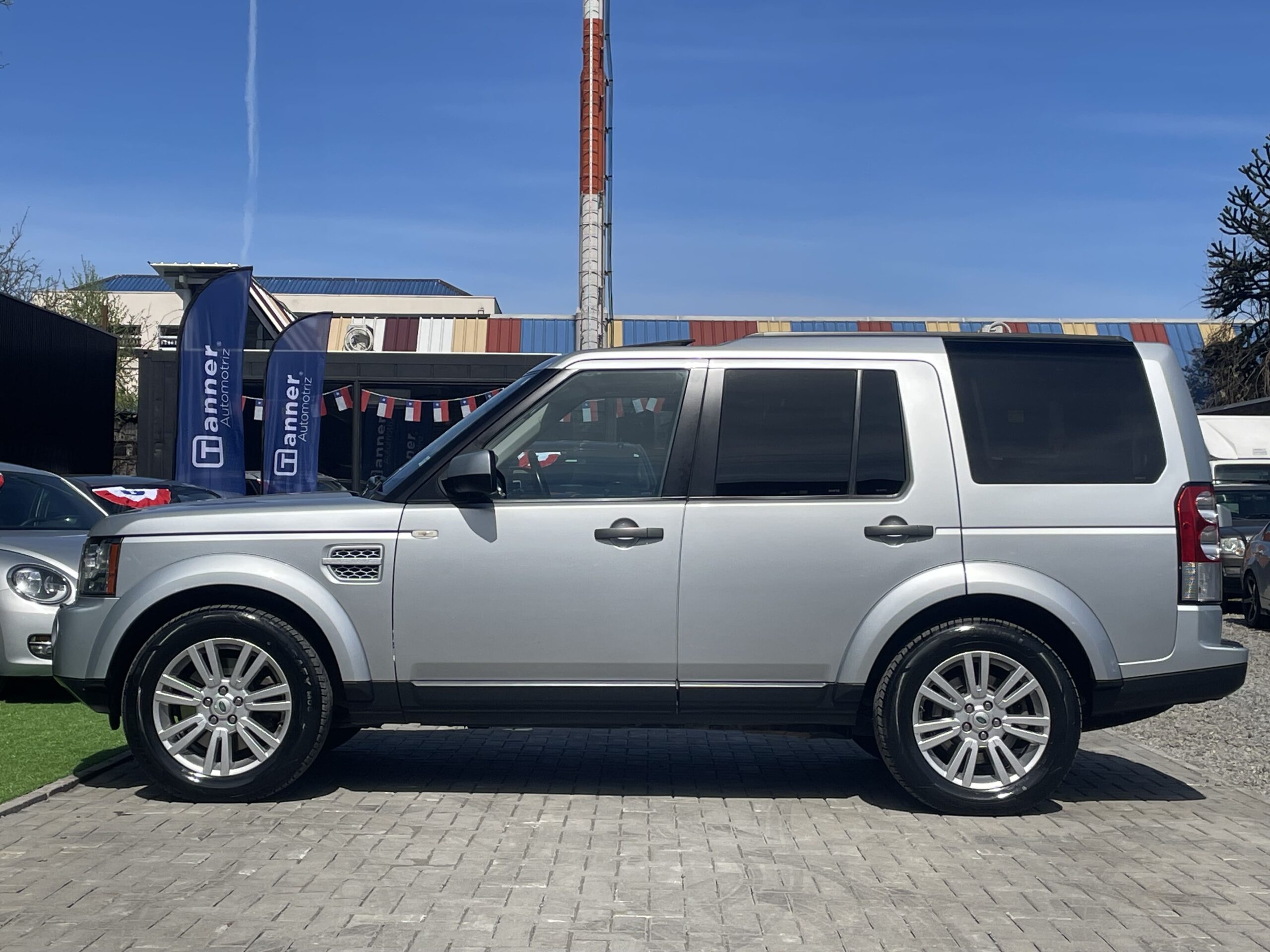 Land Rover Discovery 4 — foto 4 de 19