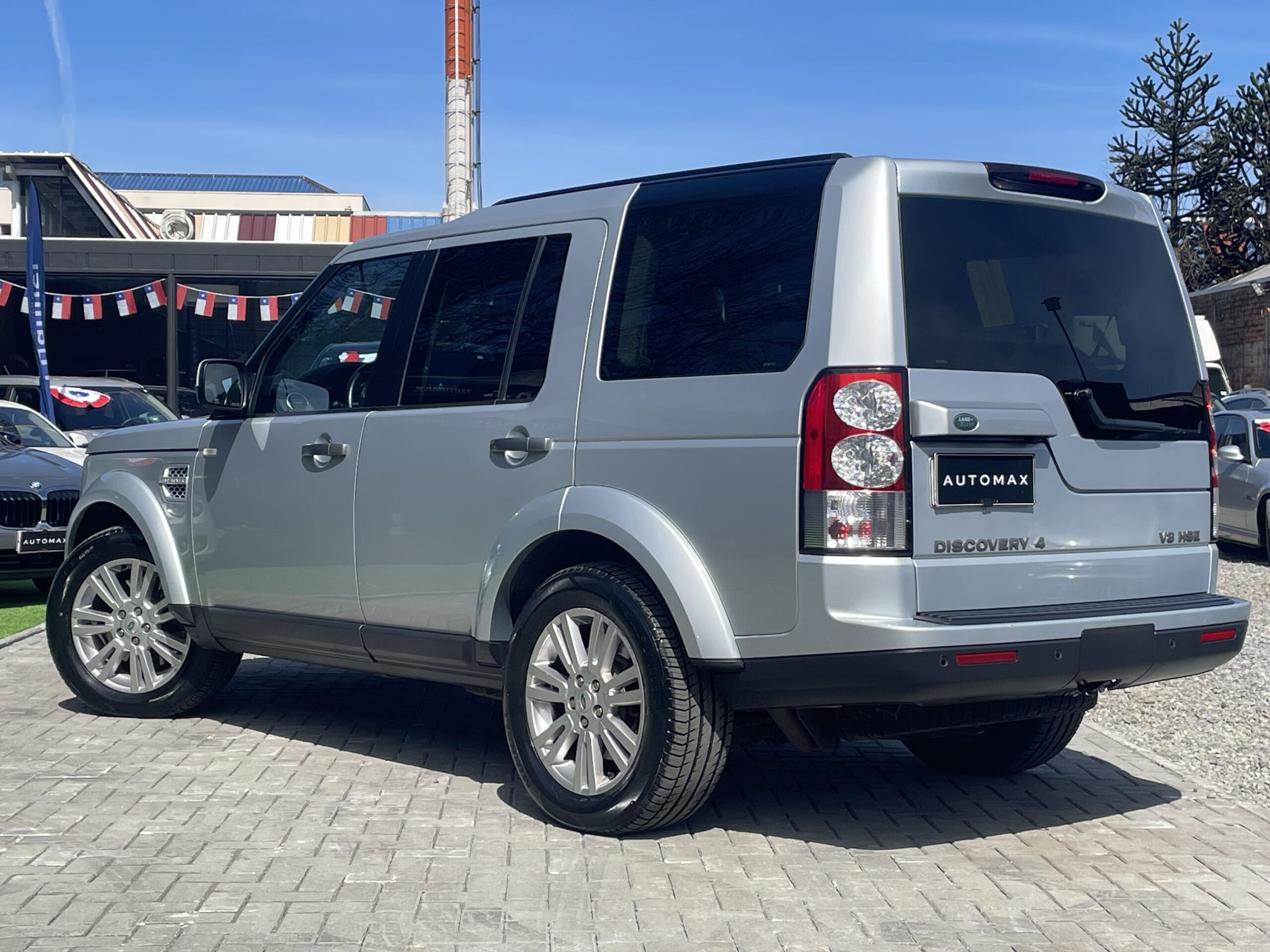 Land Rover Discovery 4 — foto 16 de 19