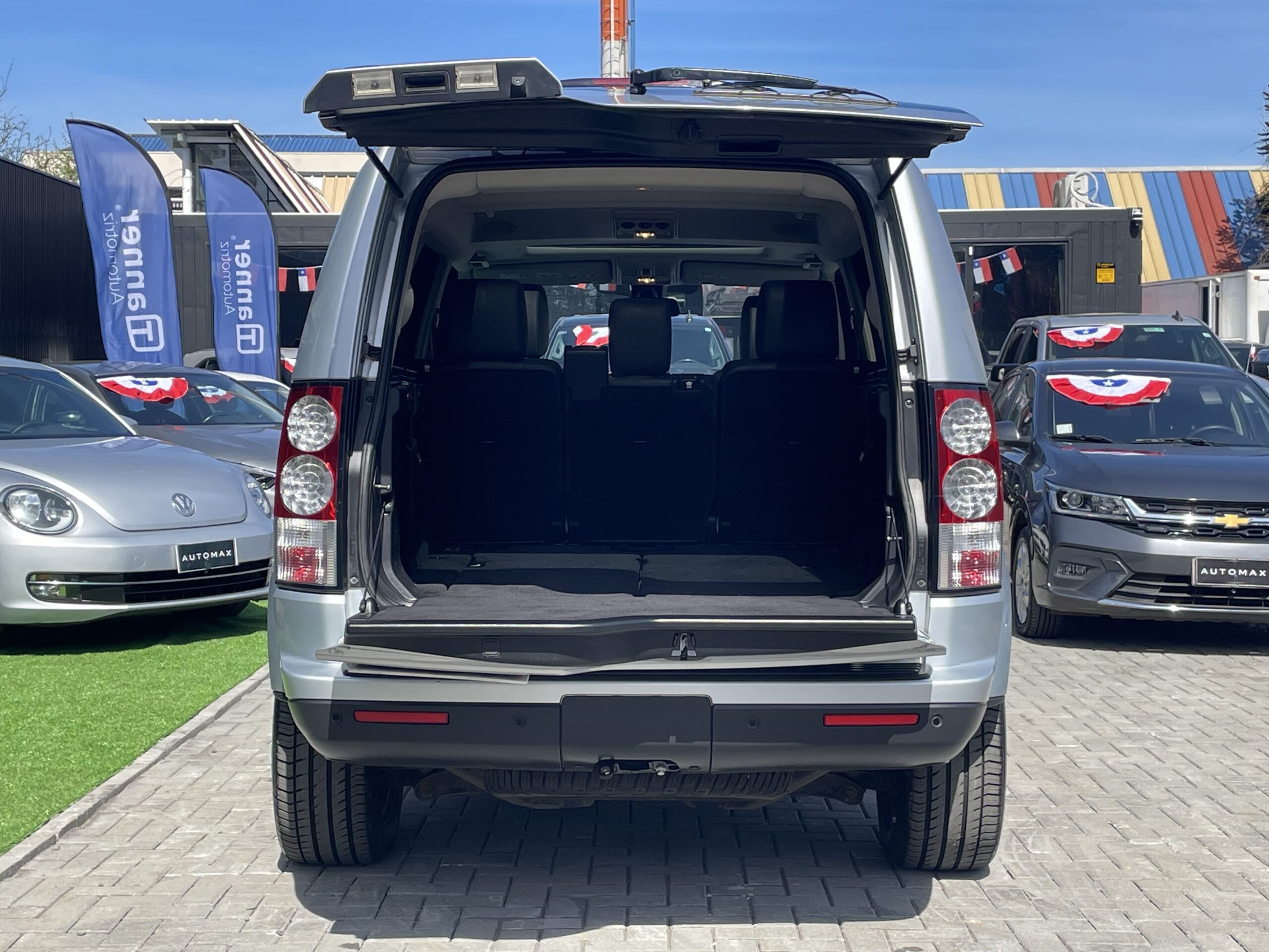 Land Rover Discovery 4 — foto 12 de 19