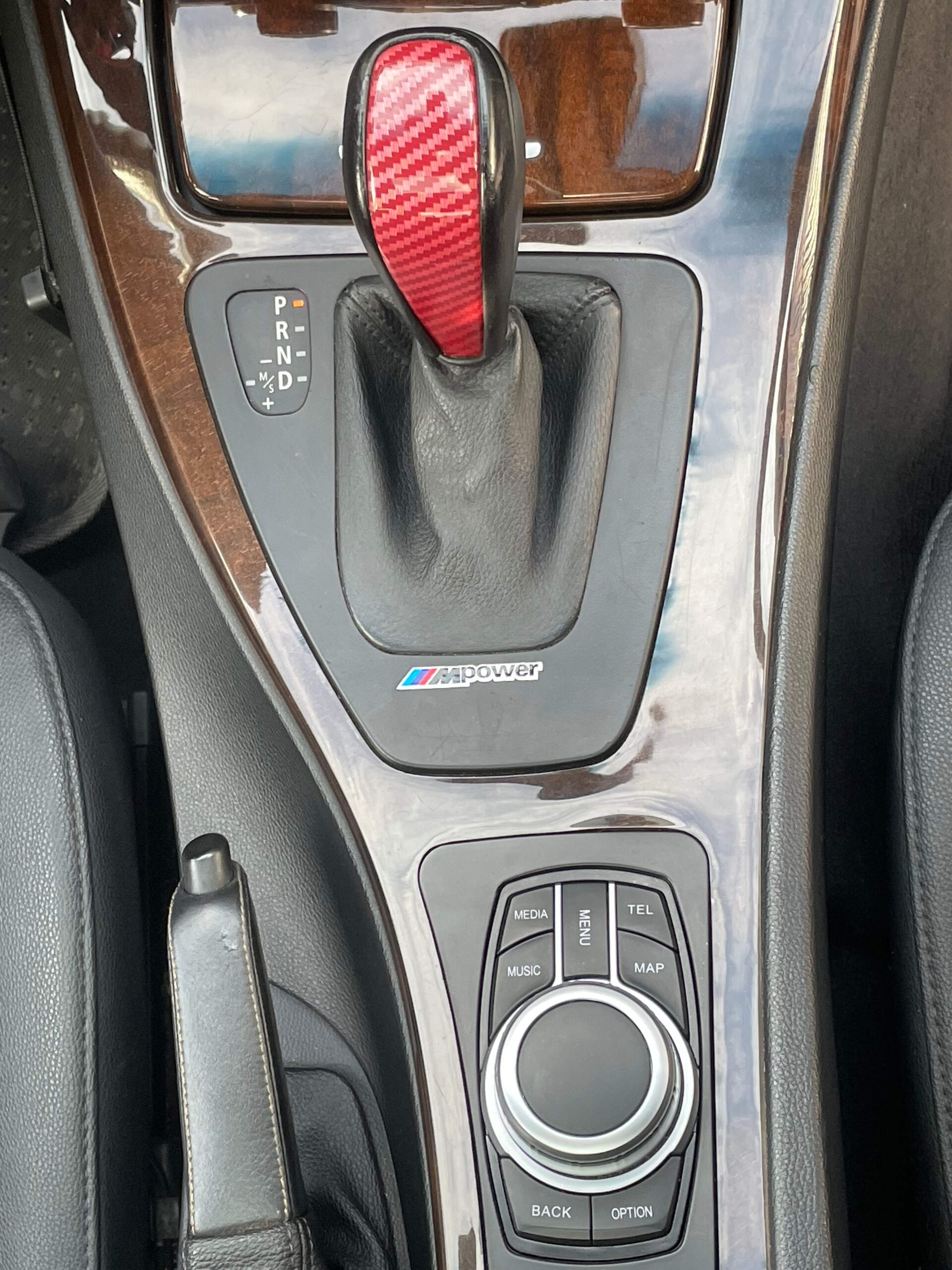 BMW 320I — foto 11 de 14